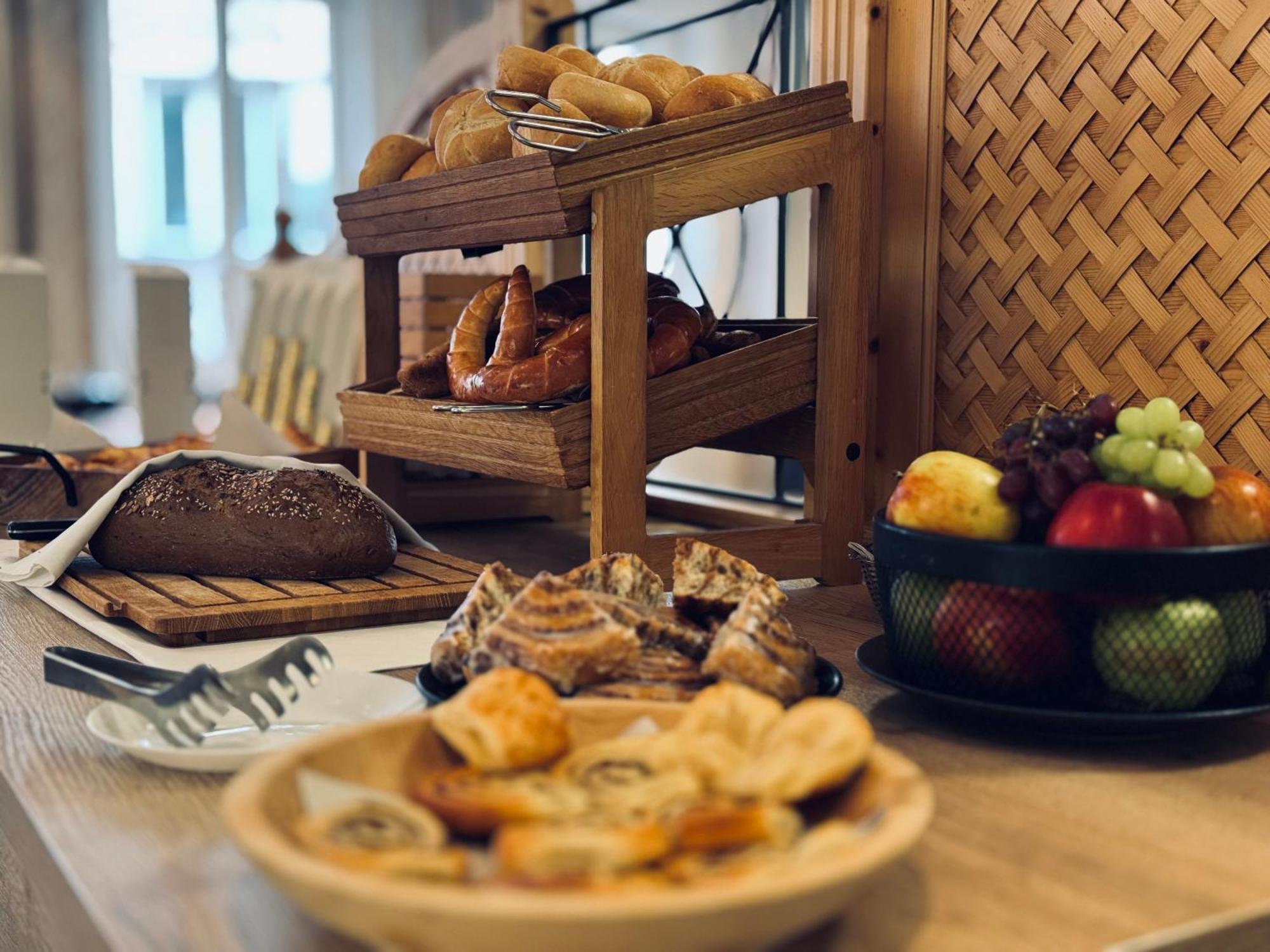 Hotel Goldener Adler Wattens Εξωτερικό φωτογραφία